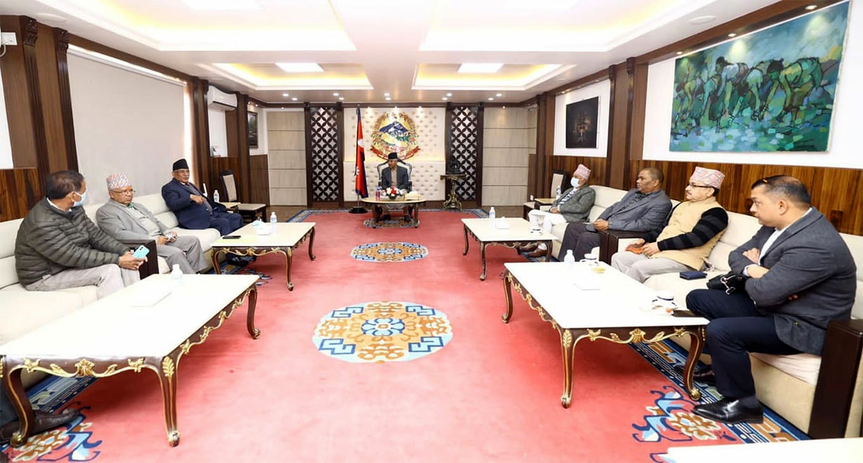 गठबन्धन बैठक: नारायणकाजीले भारत भ्रमणको एजेण्डा माग्दा प्रधानमन्त्री चुपचाप