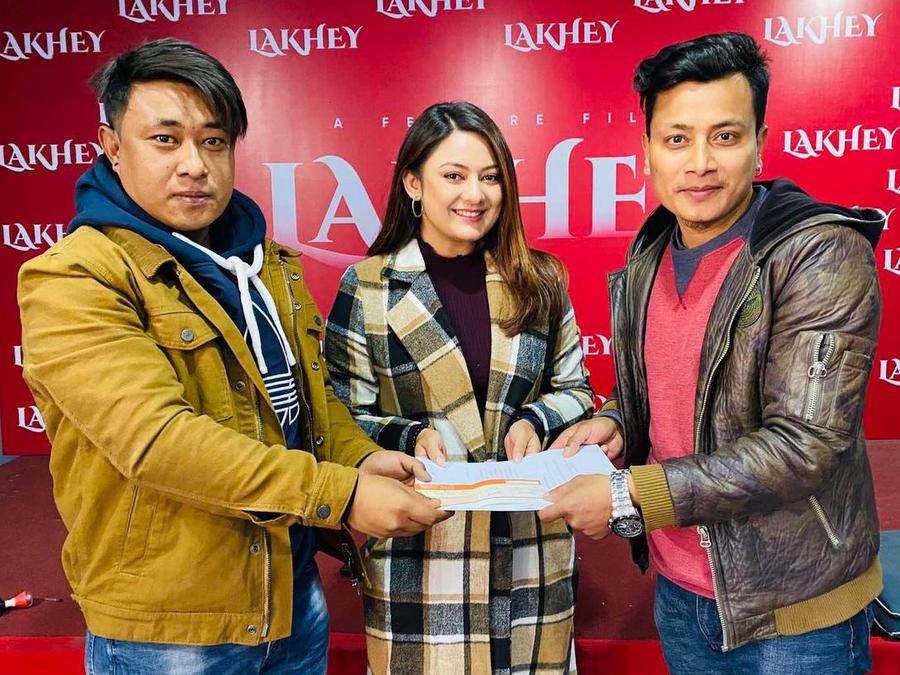 मल्टिस्टारर 'लाखे'मा वर्षा पनि