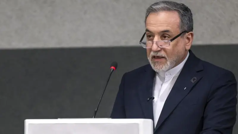 खाडी मुलुकका समकक्षीलाई इरानी विदेशमन्त्रीको फोन, के भने ?