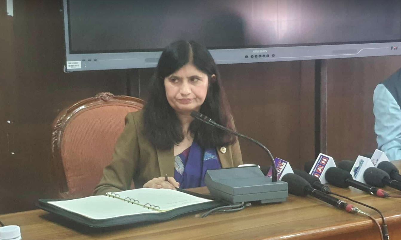सामान्य प्रशासनमन्त्री न्यौपाने भन्छिन्- सरुवा प्रणालीमा बेथिति छ