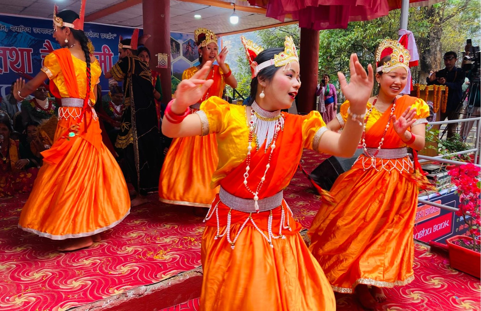 लोकभजन पुस्तान्तरण गरिँदै, संस्कृतिको संरक्षणमा जुट्यो युवा पुस्ता