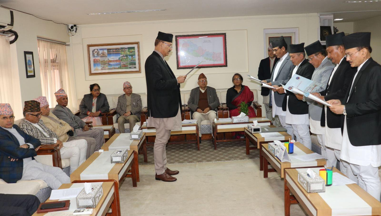विशेष अदालतका नवनियुक्त न्यायाधीशले लिए शपथ
