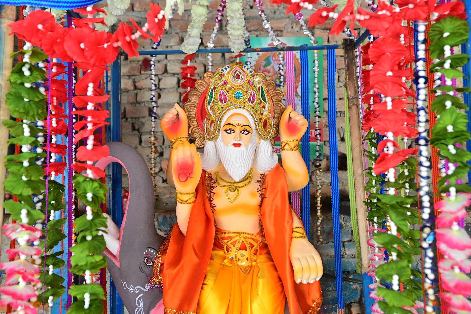 यसरी मनाइयो विश्वकर्मा पूजा (तस्वीरहरू)