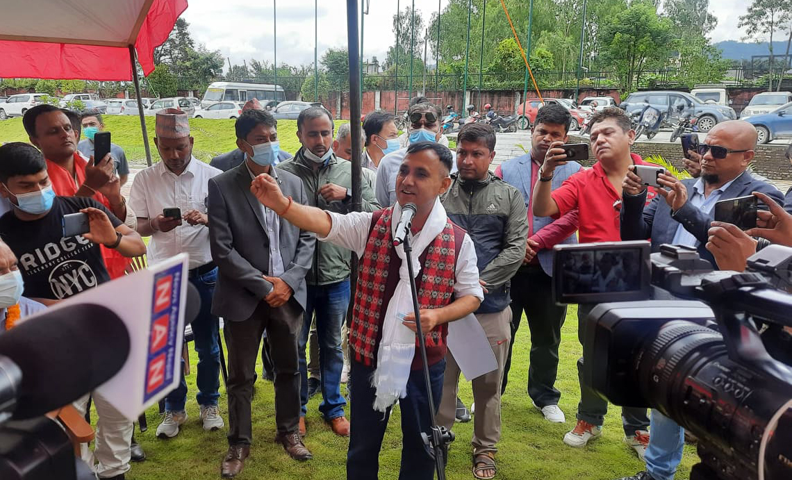 कांग्रेस महामन्त्रीमा उम्मेदवारी दिने विश्वप्रकाशको घोषणा 