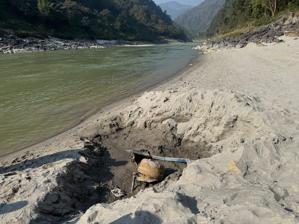 त्रिशूलीमा भेटिएको बसको आज पनि उत्खनन हुने