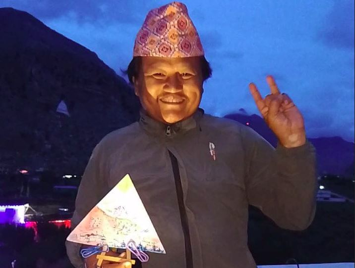 क्यानभासमा पोतियो मुस्ताङको ऋषि गुम्बा