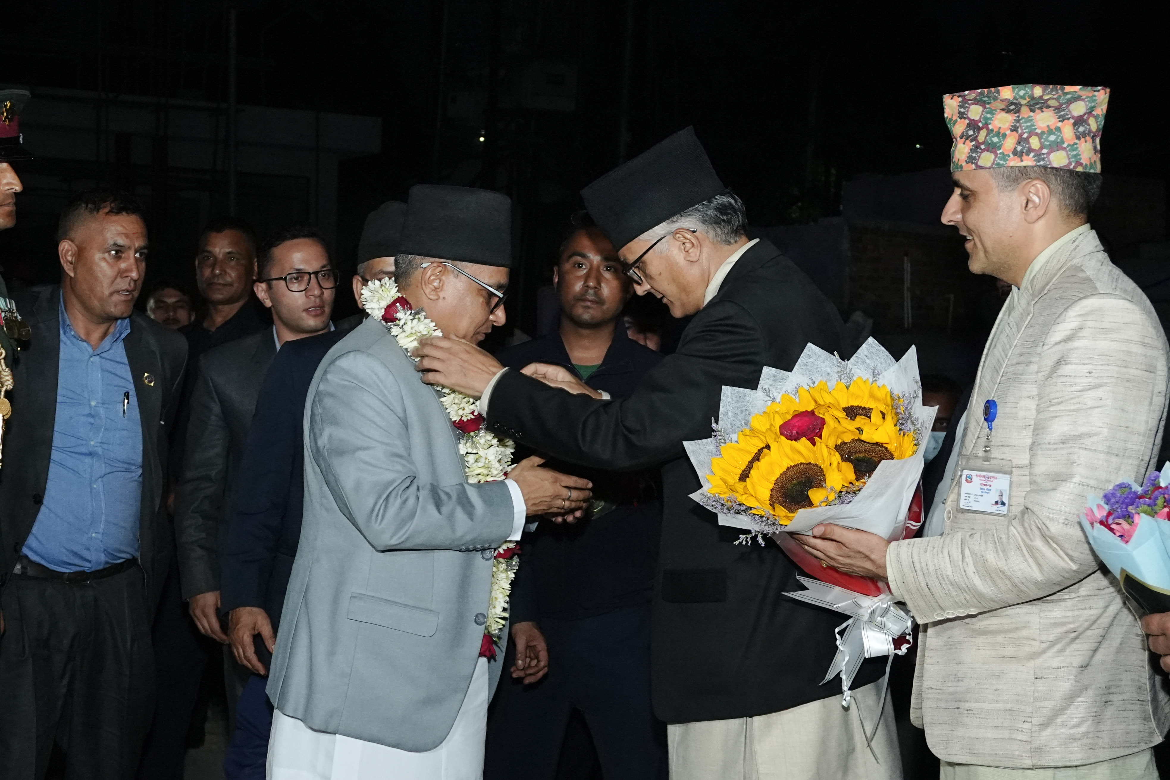 पदबहालीलगत्तै प्रधानन्यायाधीश शर्माले भने– न्यायपालिकामा हस्तक्षेप स्वीकार गरिने छैन