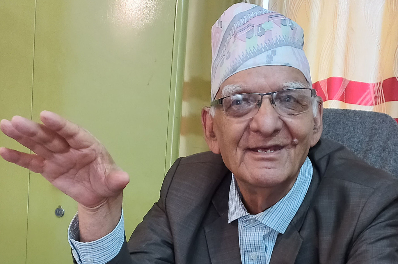 चित्रबहादुर केसी भन्छन्- नेपालले प्रदेश धान्न सक्दैन, खारेज गर्नुपर्छ