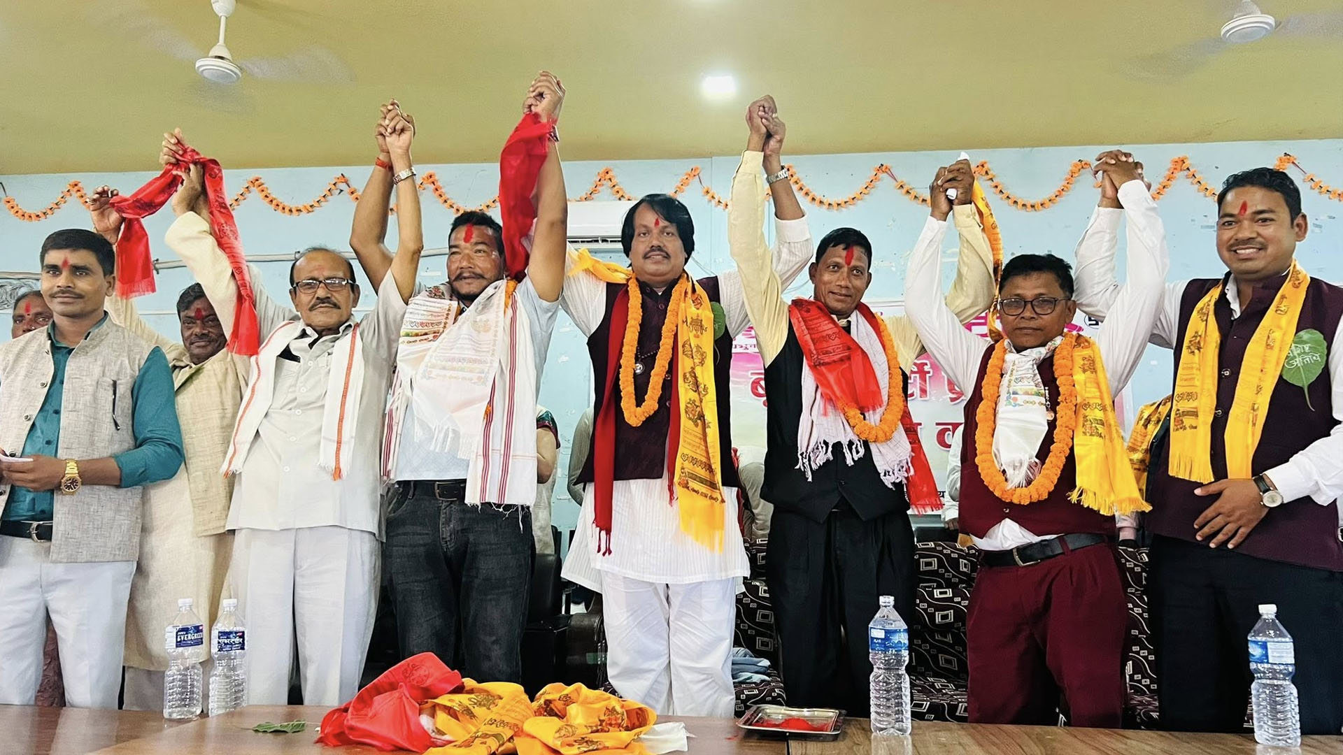 रुपन्देहीमा नाउपालाई हानि, धनिराम चौधरीसहितका नेता जनमत पार्टीमा प्रवेश