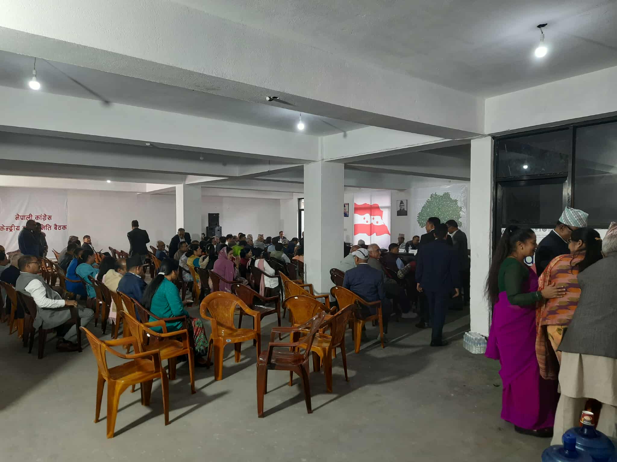 पार्टी कार्यालयको खाना बनाउने हलमा बस्दै छ कांग्रेसको केन्द्रीय समिति बैठक