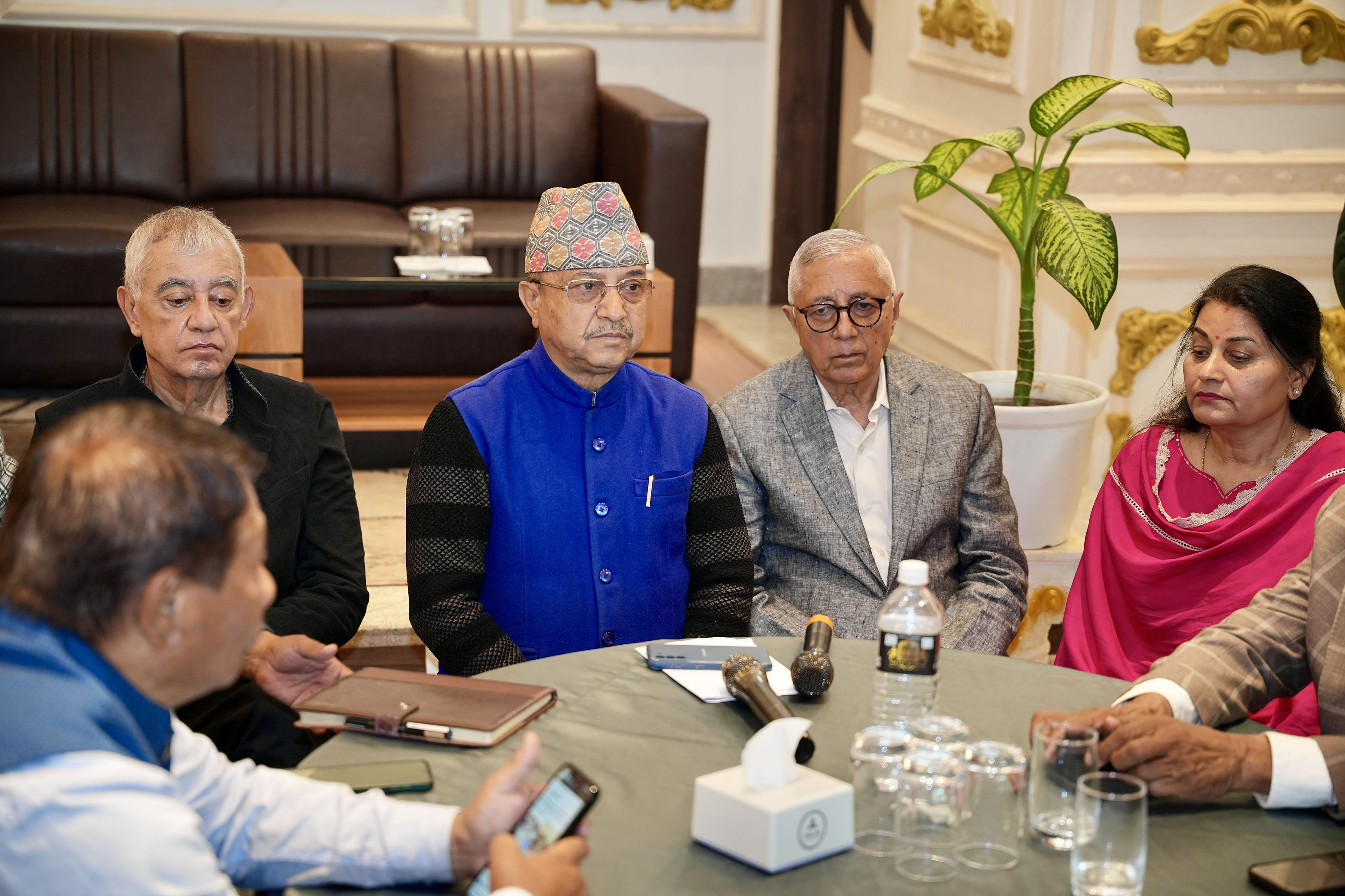 देउवा समूहले स्थगित गर्‍यो जिल्ला सभापतिको भेला