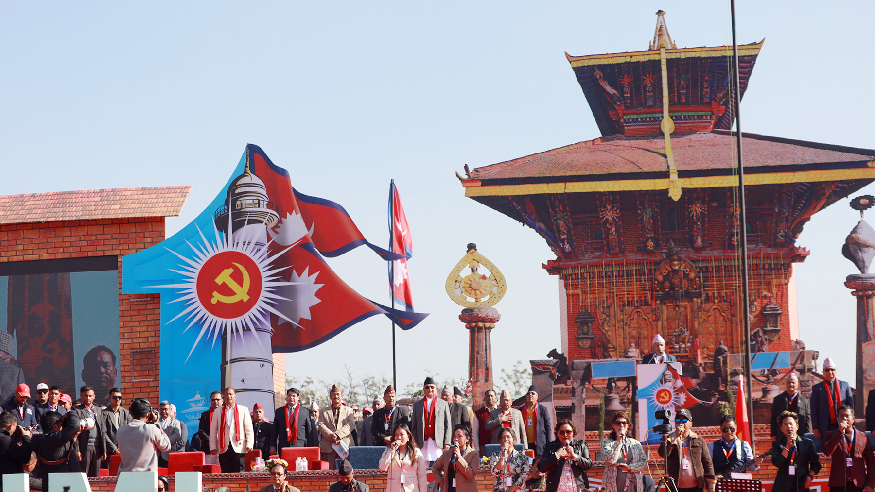 ४ वर्ष २७ दिनमा एमालेले थाल्यो महाधिवशेन, प्रतिनिधिको आशीर्वाद ओलीले पाऊलान् कि ईश्वरले ?  