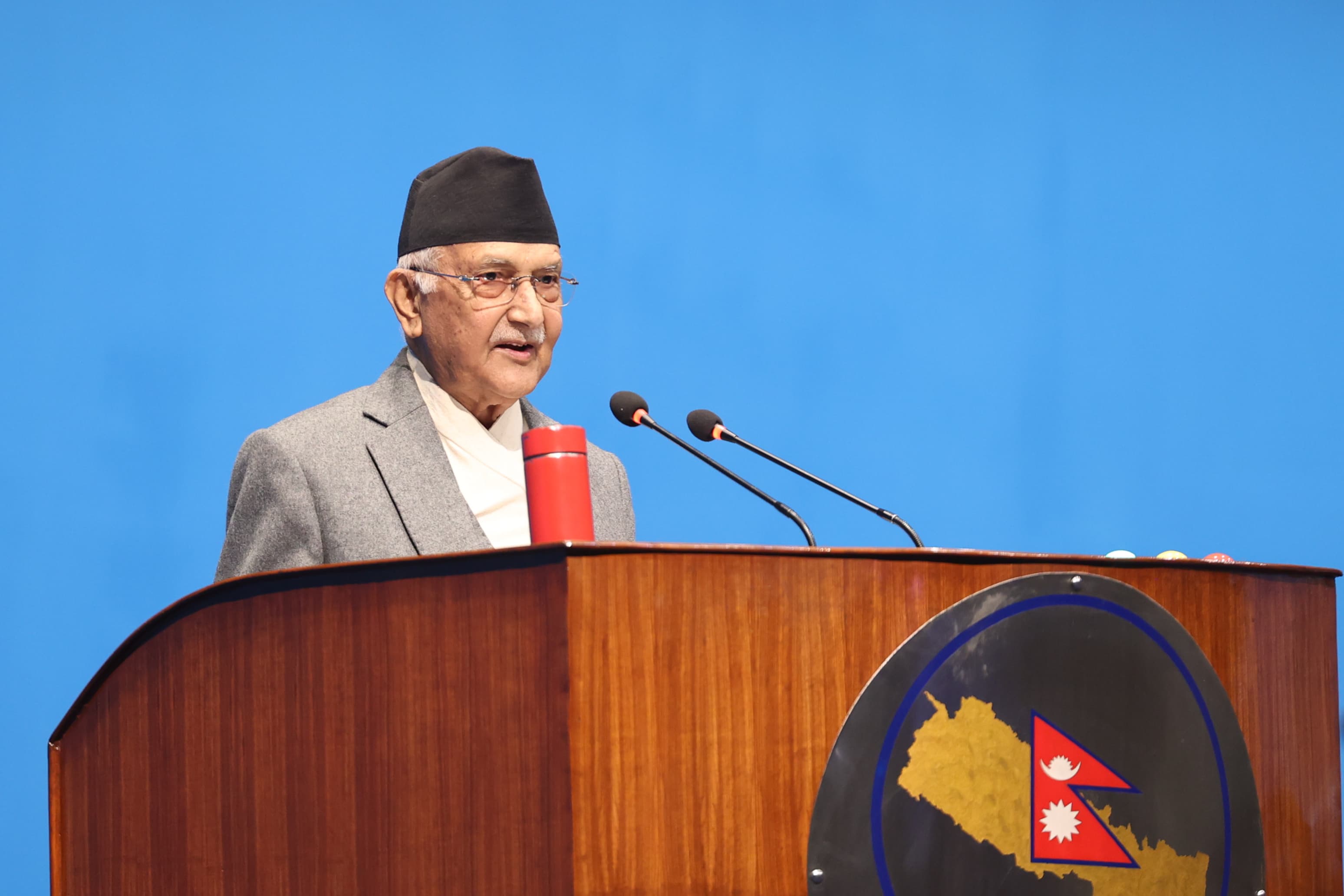अध्यादेशबारे प्रश्नमा प्रधानमन्त्रीको जवाफ- मेरो पार्टी फुटाउन अध्यादेश ल्याइएको होइन ? 