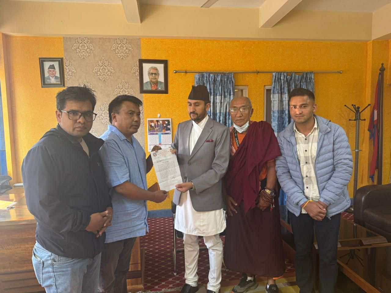 हुम्ला र मनाङको दुर्गम क्षेत्रमा दूरसञ्चारको पहुँच पुर्‍याउन सञ्चारमन्त्रीसमक्ष अनुरोध