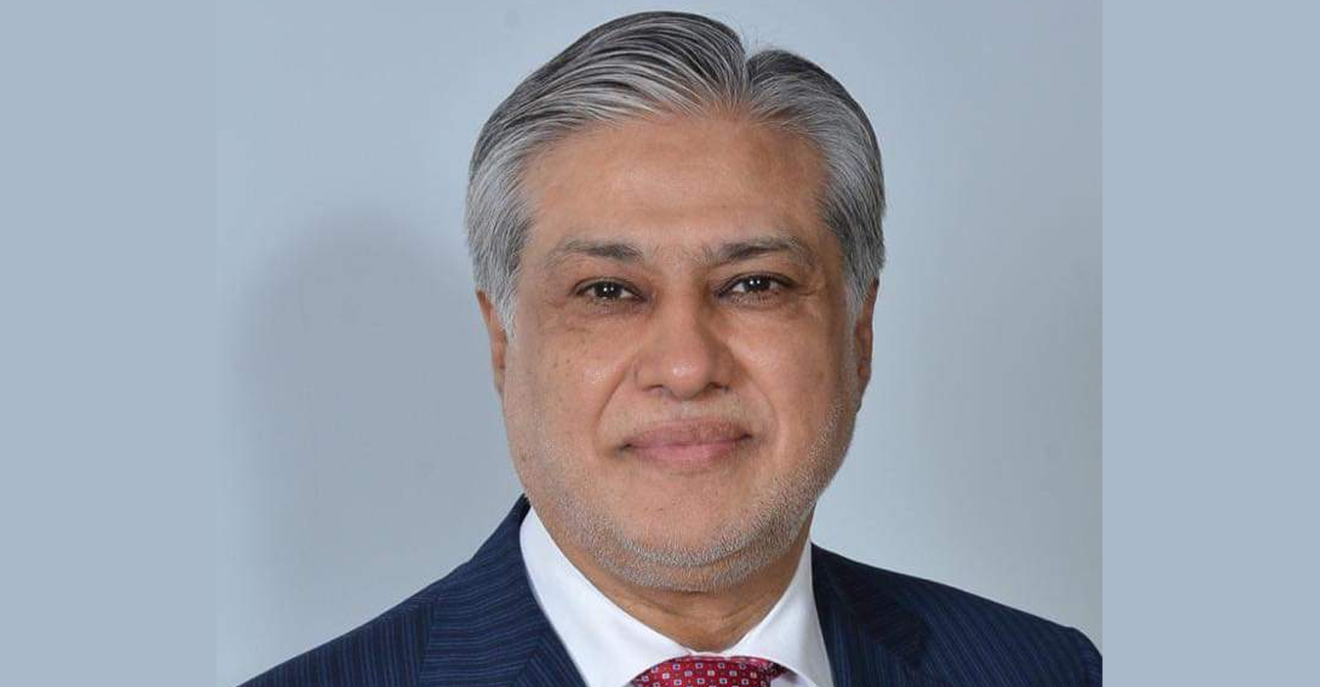 प्रधानमन्त्री शरीफले भारतविरुद्ध आक्रमक अभिव्यक्ति दिएको एक दिनपछि विदेशमन्त्री डारले युद्धविरामबारे के भने ?