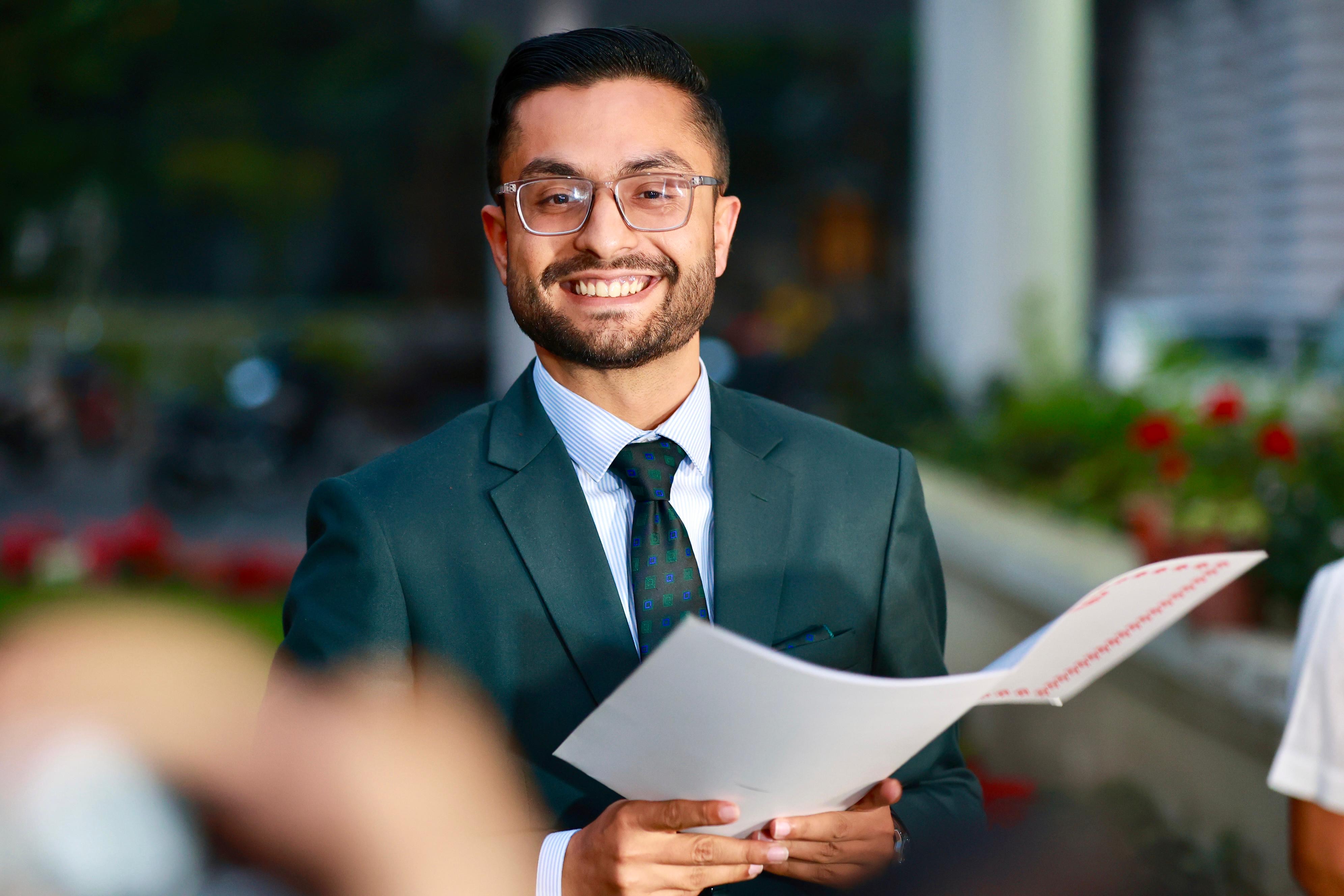 सम्पत्तिको स्रोतबारे पत्रकारको जिज्ञासामा सरकारका प्रवक्ताले दिए यस्तो जवाफ