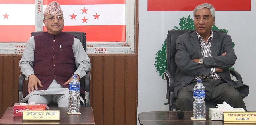 कांग्रेसका कार्यवाहक सभापति खड्काले पार्टीका पछिल्ला गतिविधिबारे सभापति देउवालाई गरे ब्रिफिङ