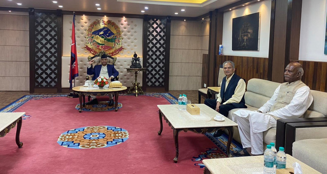 आफ्नो पार्टीलाई गठबन्धनमा सहभागी गराउन बाबुरामको आग्रह, देउवाले भने- सल्लाह गर्नुपर्छ