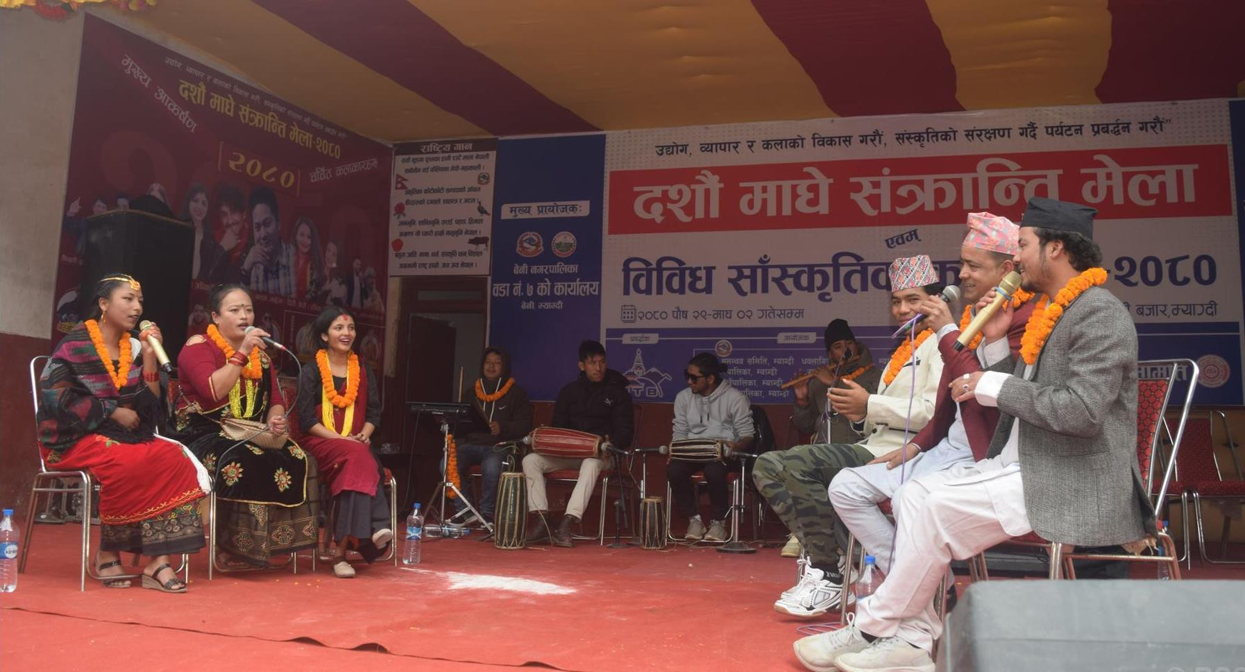 ओझेलमा पर्दै ‘प्रत्यक्ष लोक दोहोरी’