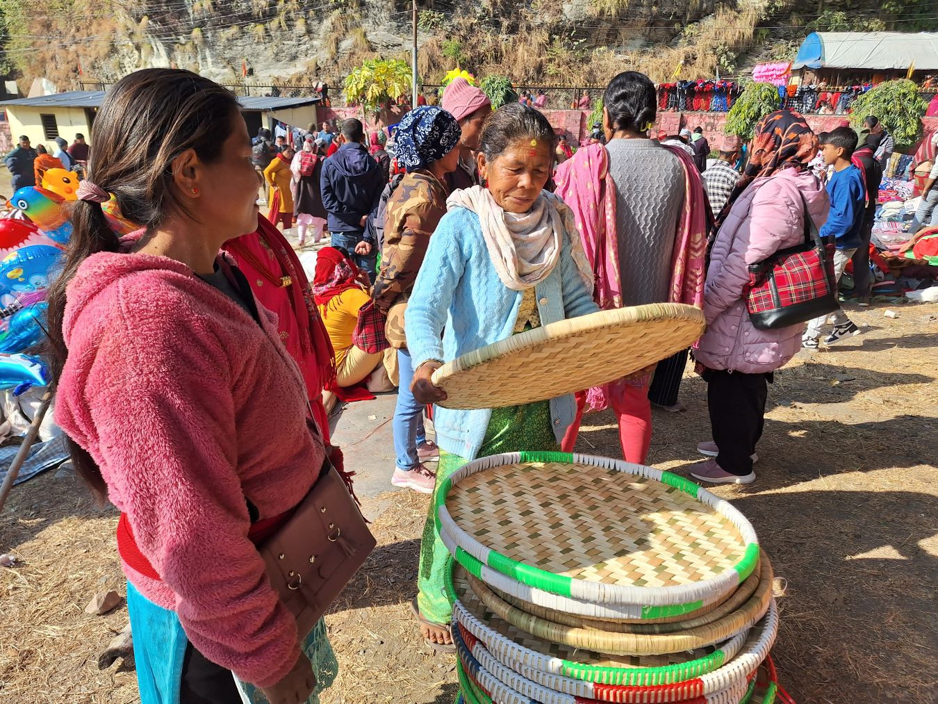 चोयाका सामग्री बिक्री हुन छाडे