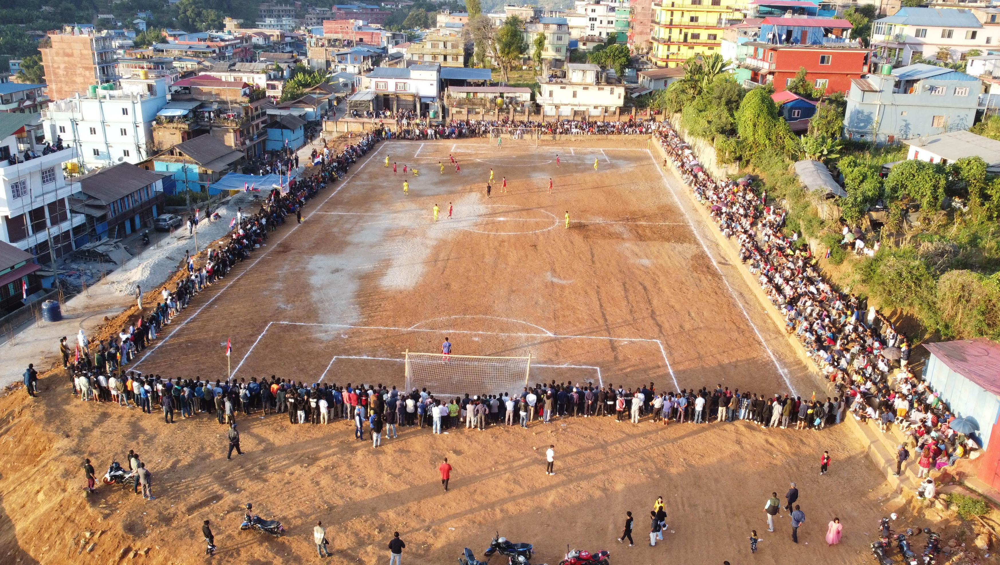 विश्वकपकै झल्को दिनेगरी फुटबलमय भए पूर्वीपहाडी जिल्ला, प्रतियोगिताहरूमा भारतदेखि भुटानसम्मका टिम