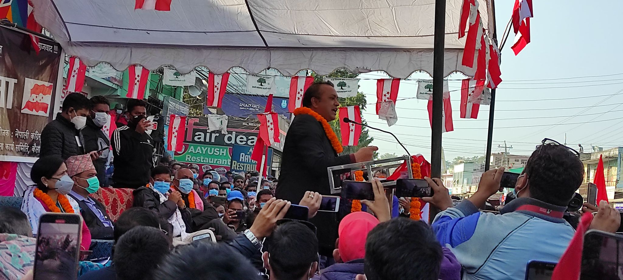 राष्ट्रपतिलाई गगन थापाको चुनौती : हिम्मत भए काठमाडौंमा चुनाव लड्न आइस्योस्
