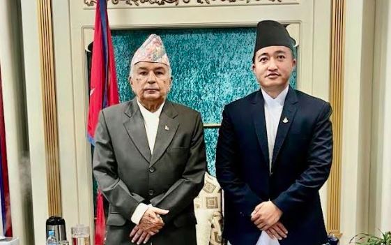 राष्ट्रपति पौडेलसँग राखेप सदस्य-सचिव घिसिङको भेट 