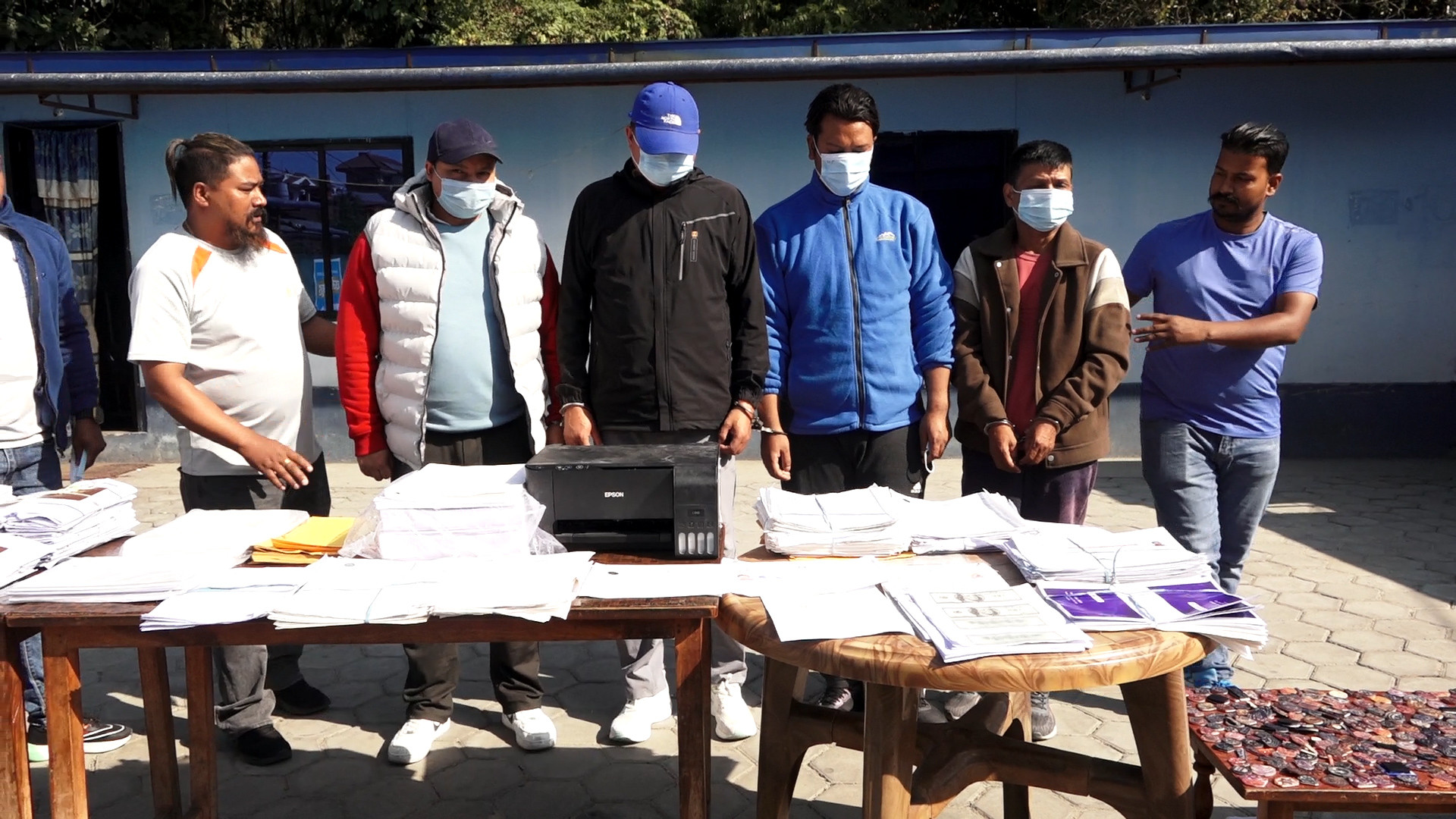 भिजिट भिसामा विदेश पठाउन नक्कली कागजात बनाउने गिरोह सार्वजनिक