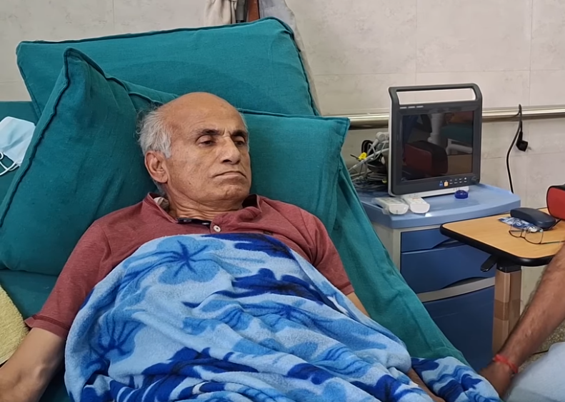 डा. गोविन्द केसीले तोडे अनशन