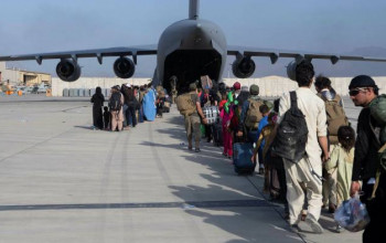 काबुल विमानस्थल बाहिर ठूलो विस्फोट, विमानस्थल खालि गर्न तालिबानको चेतावनी 