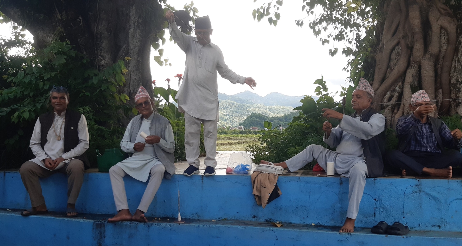जनै बनाउन ज्येष्ठ नागरिकलाई भ्याइनभ्याइ, सँगै चिन्ता छ सीपको पुस्तान्तरणको