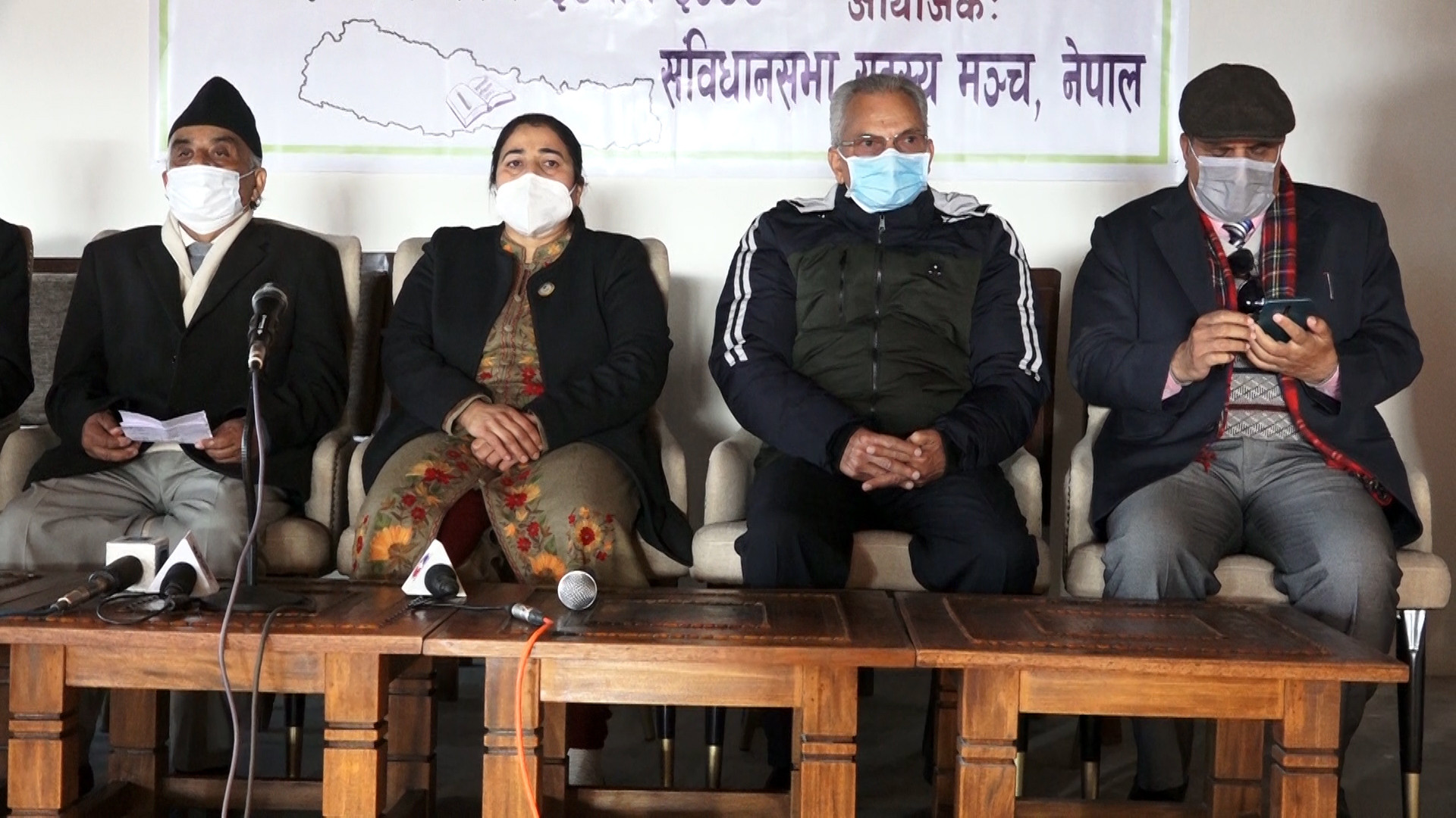 जानकार भन्छन् : संविधानले संसद विघटन प्रस्ताव स्वीकारको अधिकार राष्ट्रपतिलाई दिएको छैन