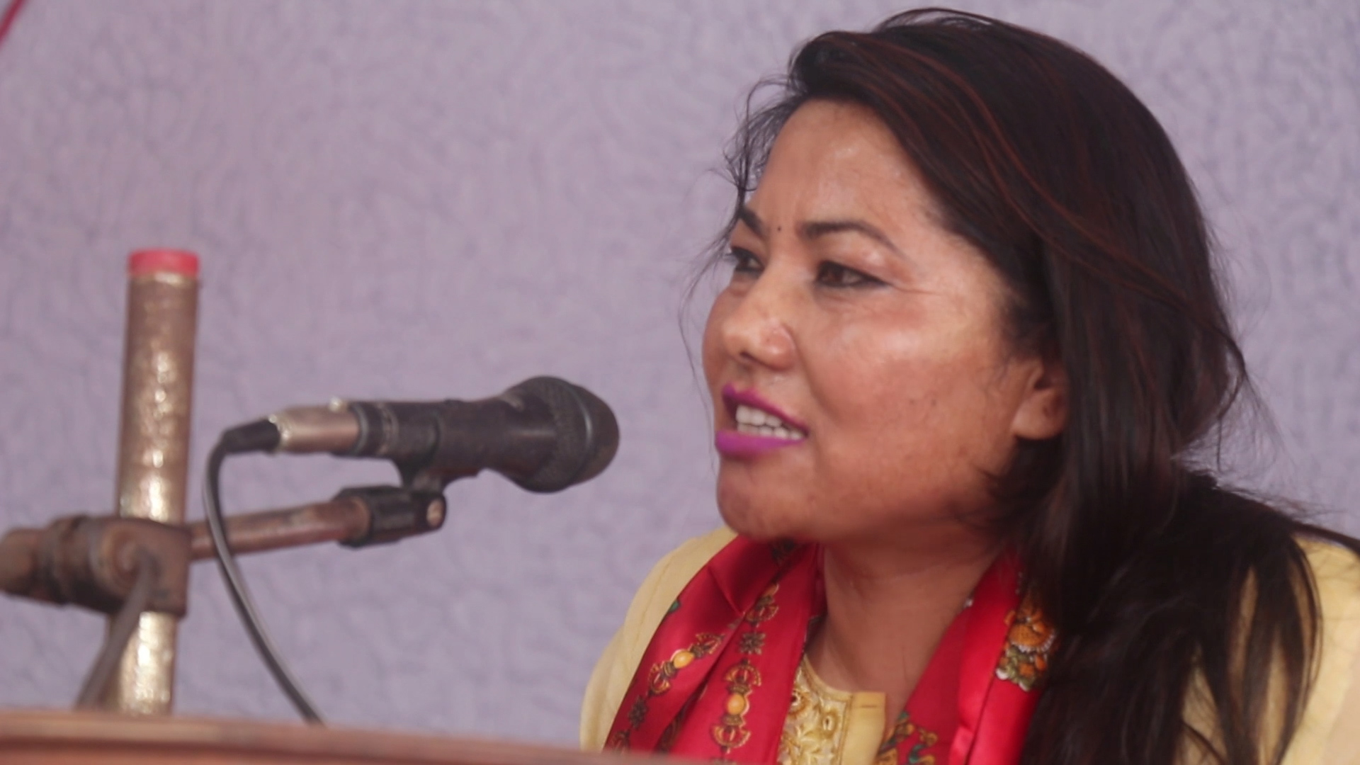 एमसीसीको विरोध गरेको भन्दै ओली र रावलमाथि खनिइन् झाँक्री