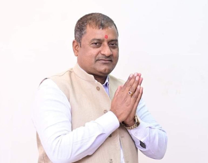 धनुषा कांग्रेसमा देउवाले समर्थन गरेका सन्ताेष यादव सभापति हारे, निधिनिकट याेगेन्द्र पजियार विजयी
