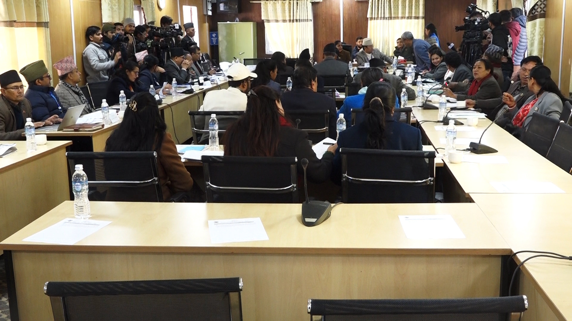 भारतीय विदेशमन्त्रीको भ्रमणलाई लिएर कानुन समितिले प्रधानमन्त्रीलाई बोलायो