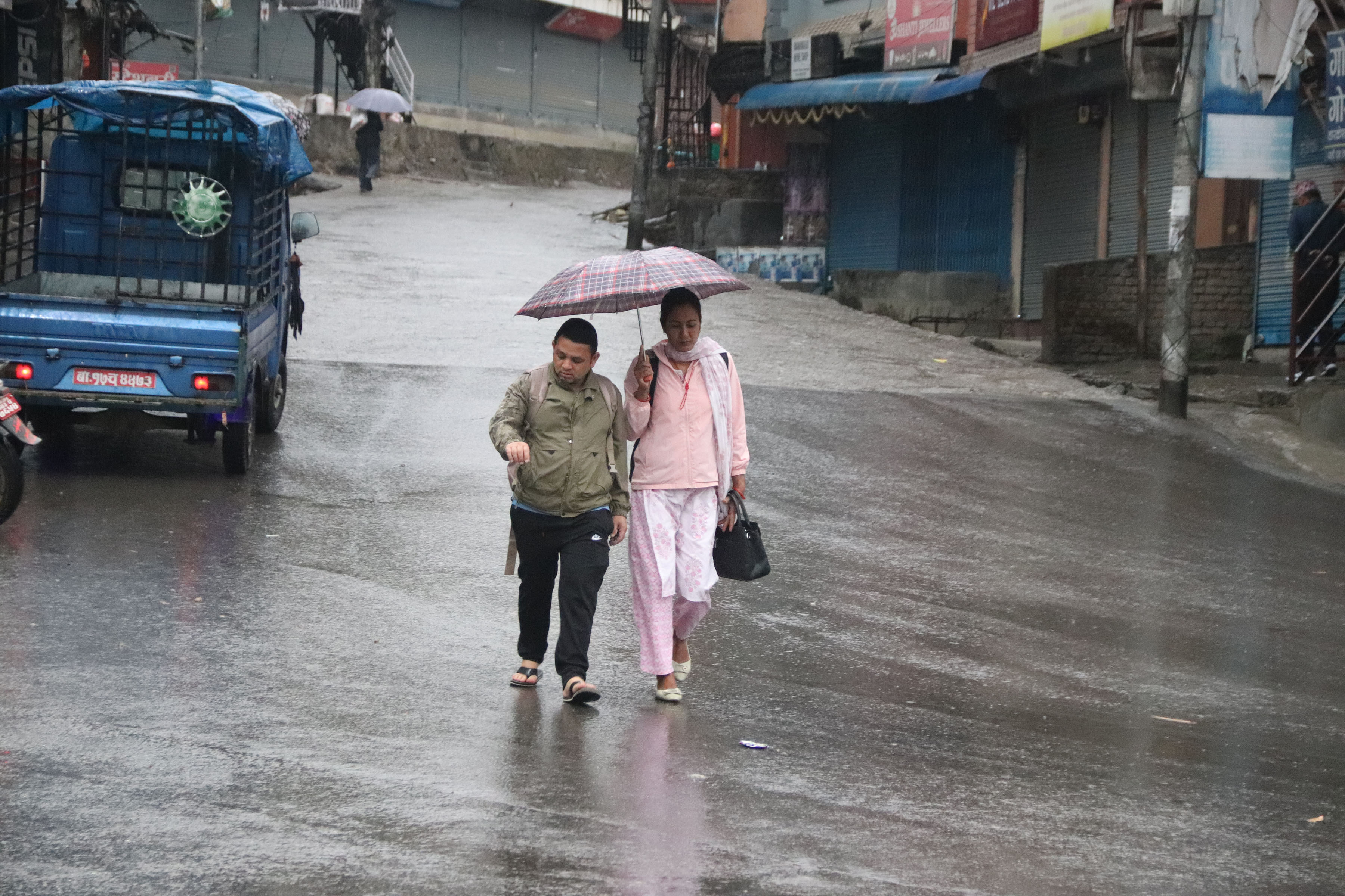 वर्षासँगै घट्यो काठमाडौंको वायु प्रदूषण, पुग्यो १२औँ स्थानमा