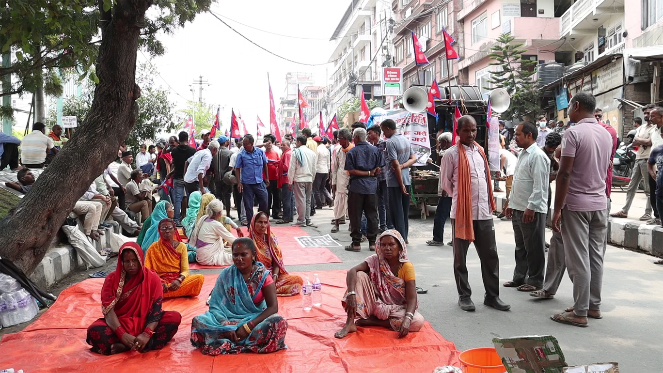 काठमाडौं महानगरविरुद्ध कबाड व्यवसायीको प्रदर्शन (फोटो फिचर)