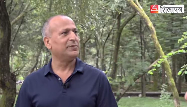 केशव दाहाललाई पहिलो उपन्यासमै प्रतिष्ठित पुरस्कार, भन्छन्- अझ राम्रो लेख्न प्रेरणा मिल्याे