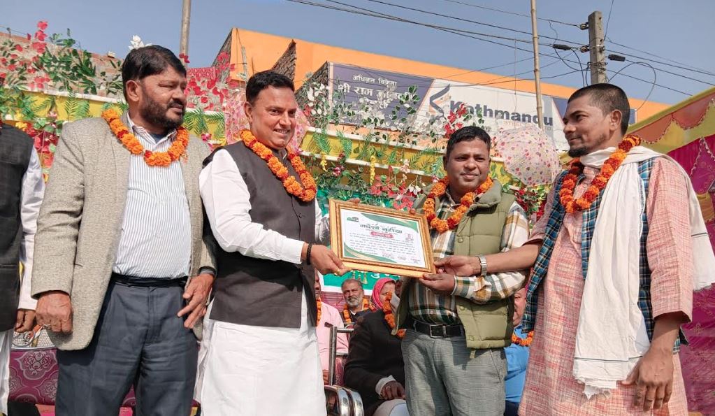 पत्रकार खुद्दार सम्मानित 