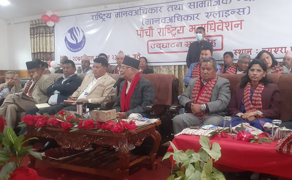 माधव नेपालप्रति ओलीको व्यंग्य- फुटेकाले एकीकृत, हाँडीघोप्टेले समाजवादी नाम राख्छ