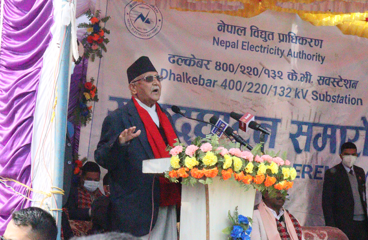 ओलीको कटाक्ष - म बाँचेपछि प्रधानमन्त्री हुने बाटो थुनिएकाले उनीहरू पार्टी छाडेर गए 