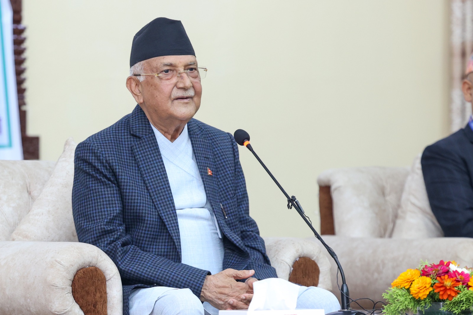 उद्यमीहरूसँगको भेटमा प्रधानमन्त्री ओलीले भने-  नेपाल बन्छ भन्ने तपाईँ-हामीले गरेर देखाउनुपर्नेछ