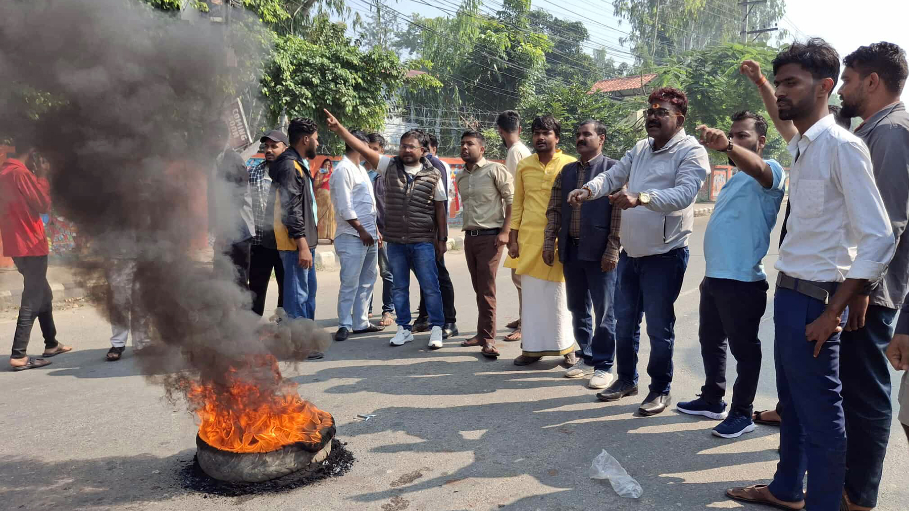मधेशमा मुख्यमन्त्री नियुक्तिविरुद्ध सडकमा उत्रिए लोसपा र जसपा नेपालका कार्यकर्ता
