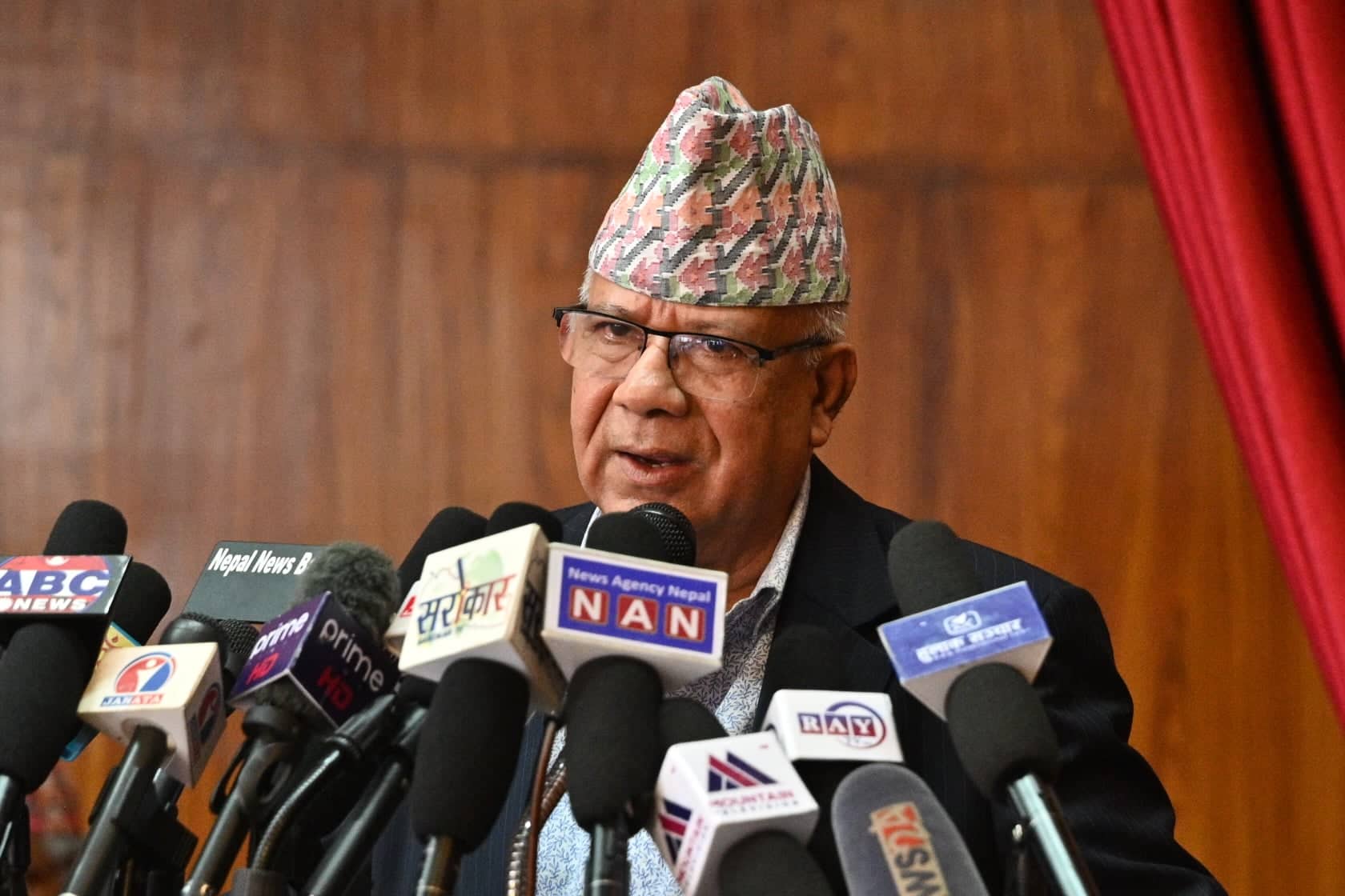 हामीलाई कुनै पनि शक्तिले पराजित गर्न सक्दैन : अध्यक्ष नेपाल 
