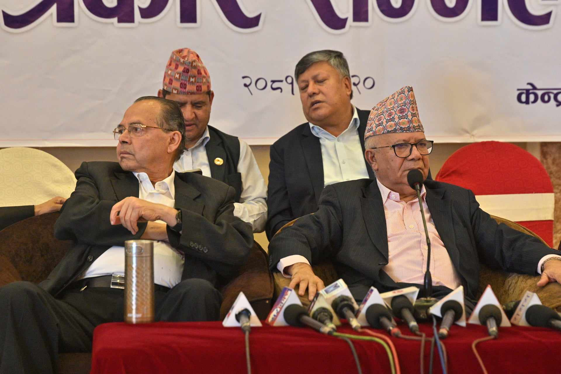 महाधिवेशनपछि नेकपा एसमा झन् भद्रगोल, उपेन्द्रसहित प्रचण्डसँग मिल्ने नेपालको योजना