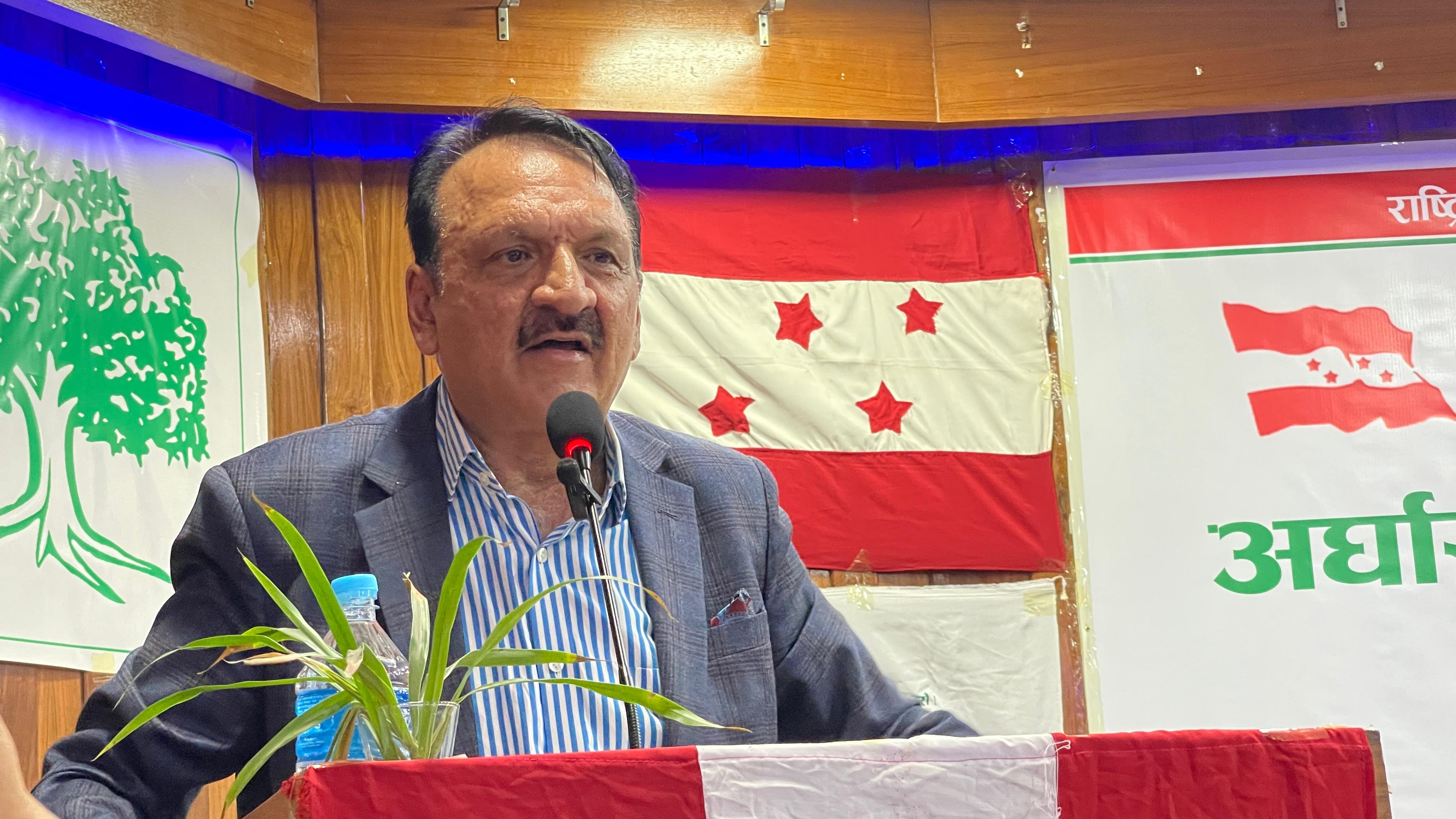 नेताहरूले सार्वजनिक रूपमै पार्टीको आलोचना गर्न थाले, गुटबन्दीले कांग्रेस कमजोर भयोः महत