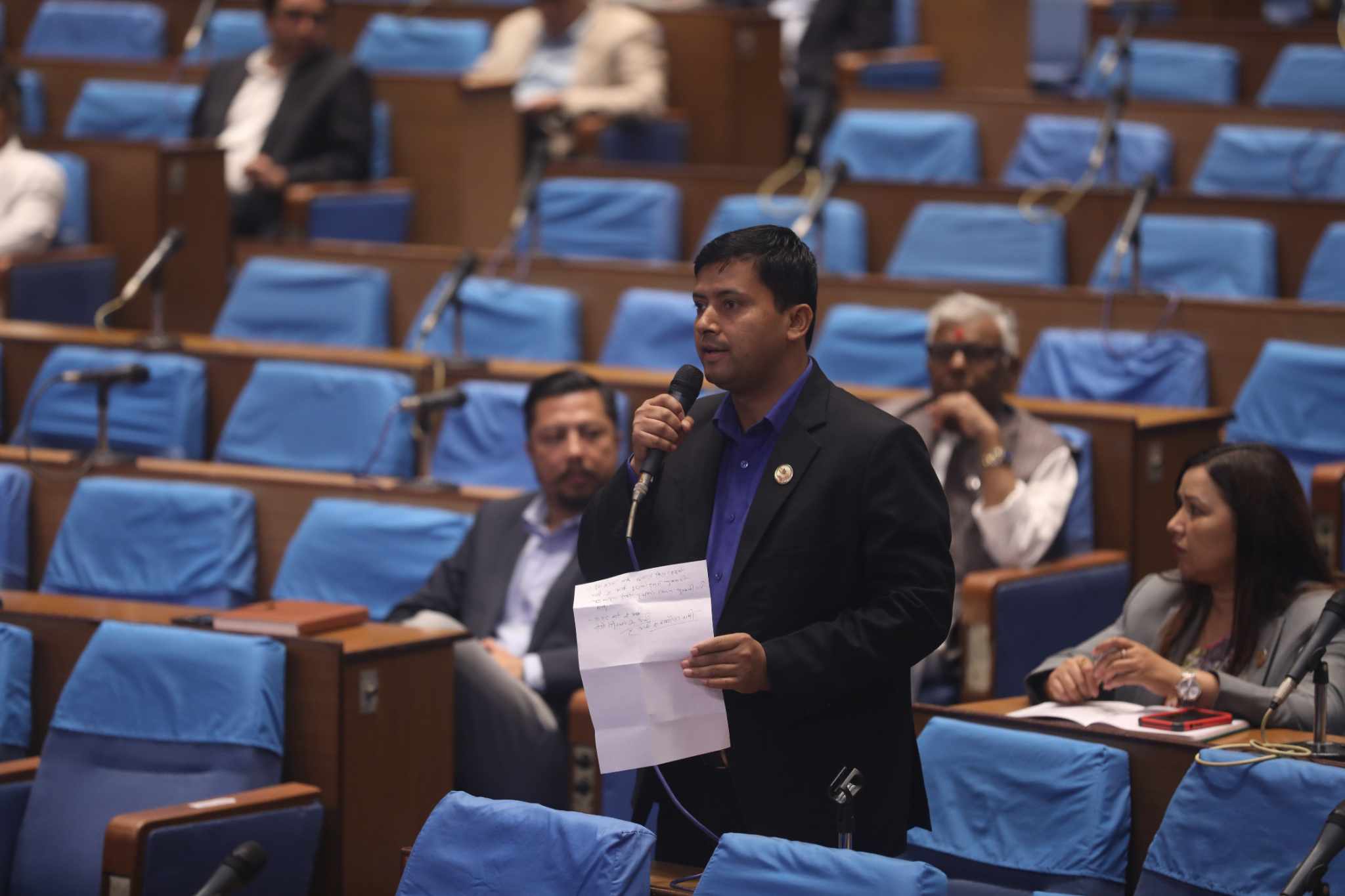 रवि प्रकरणमा एमालेको प्रश्न– बिगो स्वीकार गर्ने कुरा आफैँमा अपराध सकारेको होइन र ?