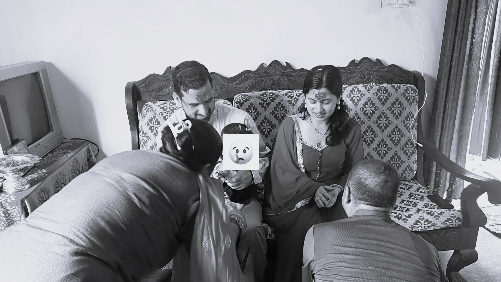 नेपालमा दसैँ मनाएपछि बुबा–आमालाई अमेरिका घुमाउन लगेकी थिइन् ममताले 