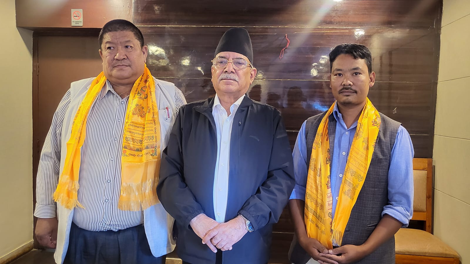 जसपा नेपालका केन्द्रीय सदस्य देवबहादुर दूरा र दीपक दोर्जी लामा माओवादीमा प्रवेश