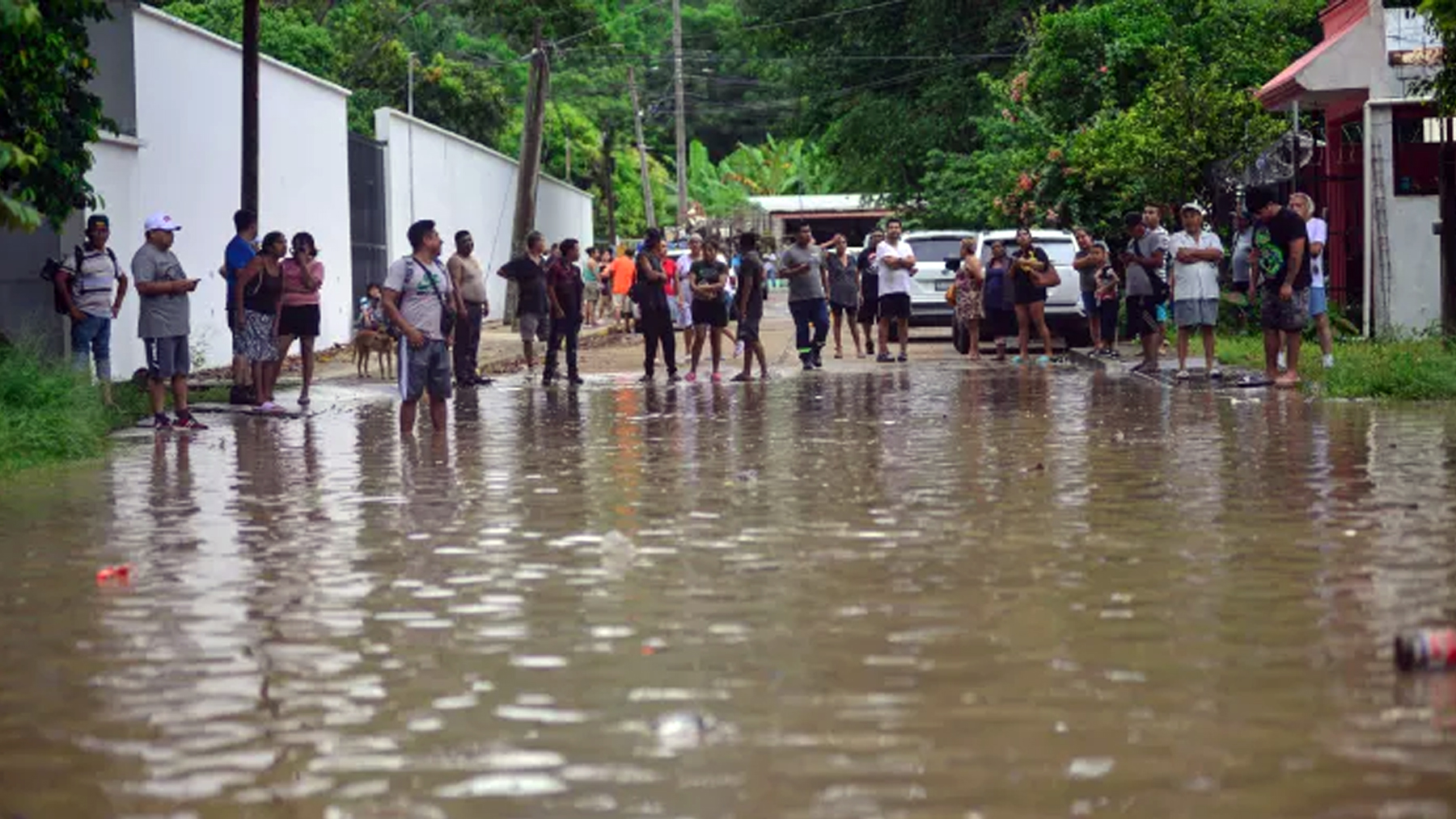 मेक्सिकोमा बाढीका कारण मृत्यु हुनेको संख्या ४४ पुग्यो